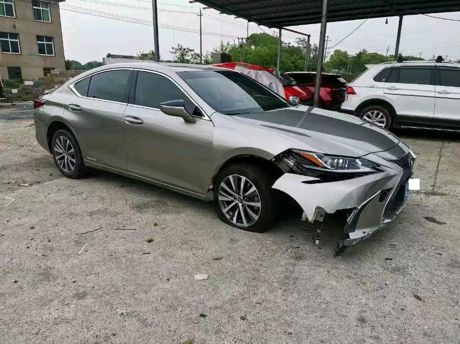 低價事故豪車能買嗎？懂行人這樣挑不吃虧-購買事故車