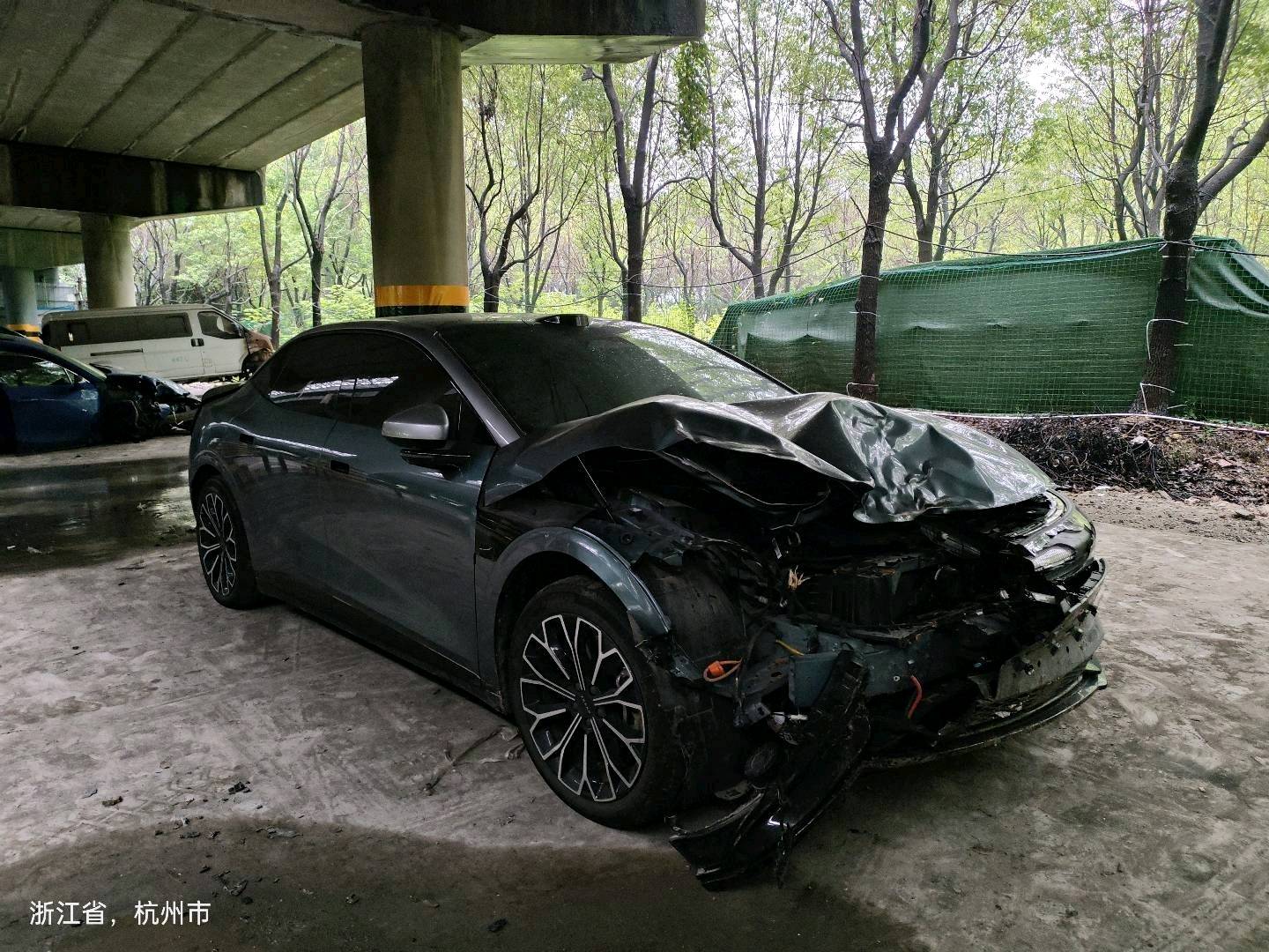 修理厂修事故车怎么赚钱？揭秘事故车修复盈利模式-事故车维修