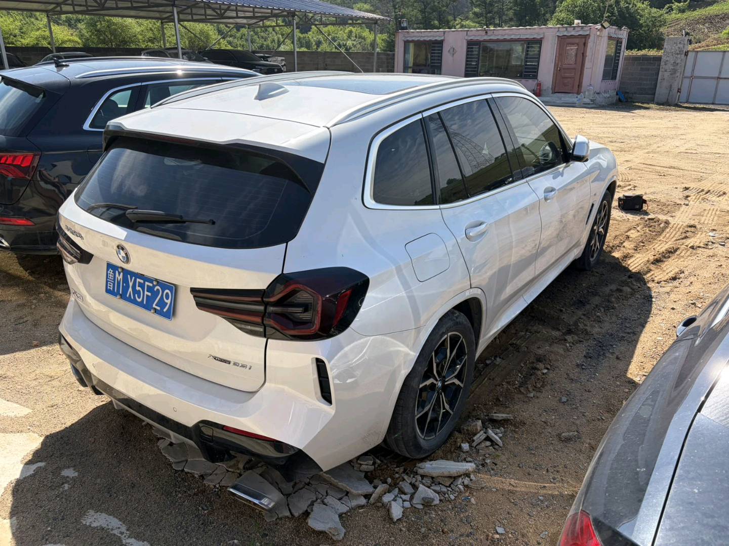 为什么不建议新手做高端豪华事故车？风险深度解析-事故车批发